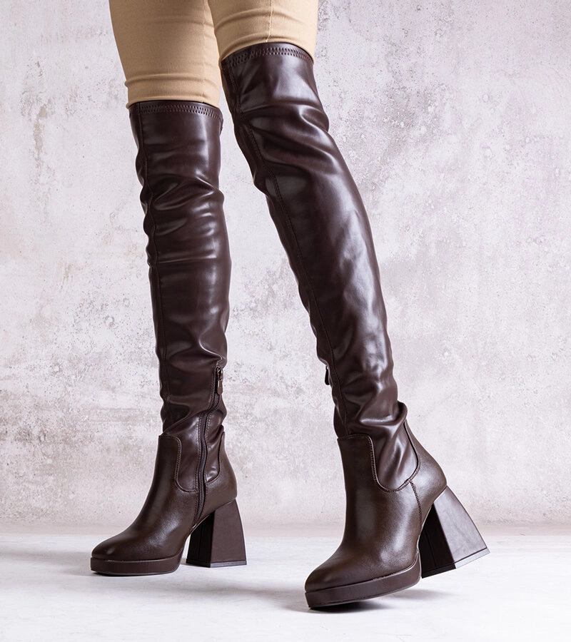 Długie kozaki na słupku z eko skóry