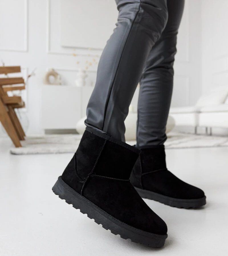 Czarne ocieplane krótkie śniegowce