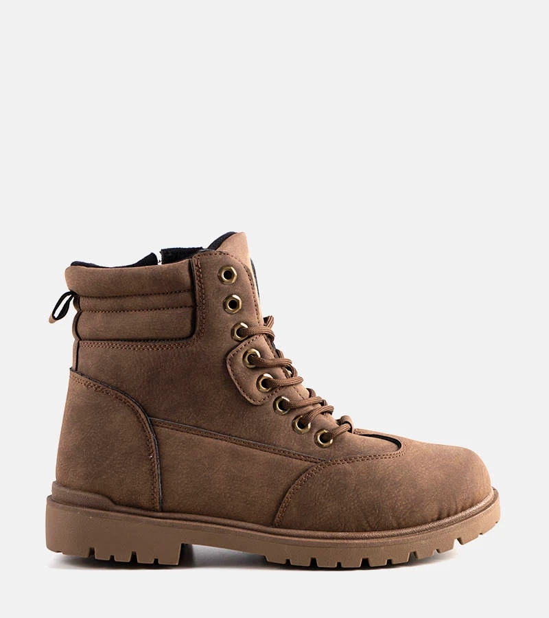 Brązowe ocieplane trapery