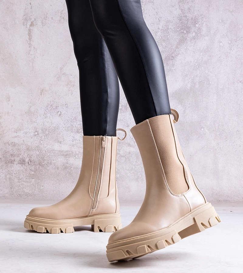 Beżowe wysokie botki z eko skóry