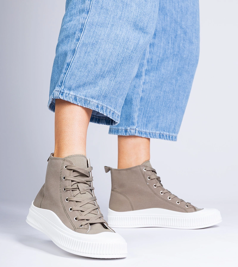 Zielone wysokie trampki na platformie