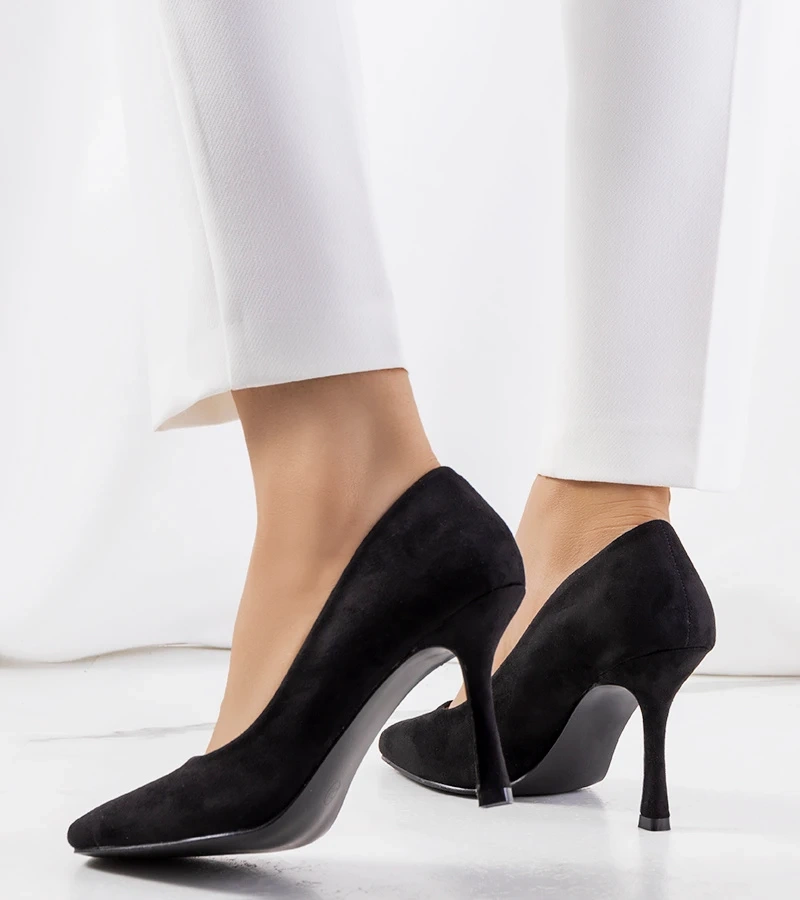 Czółenka czarne na obcasie