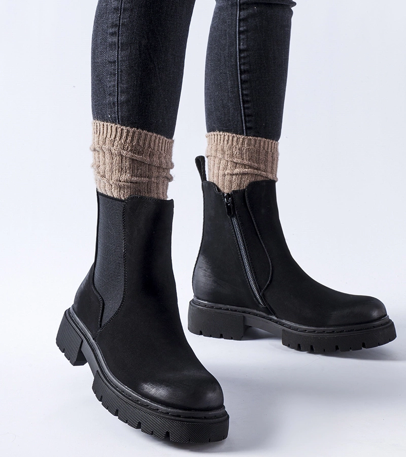 Czarne ocieplane matowe botki