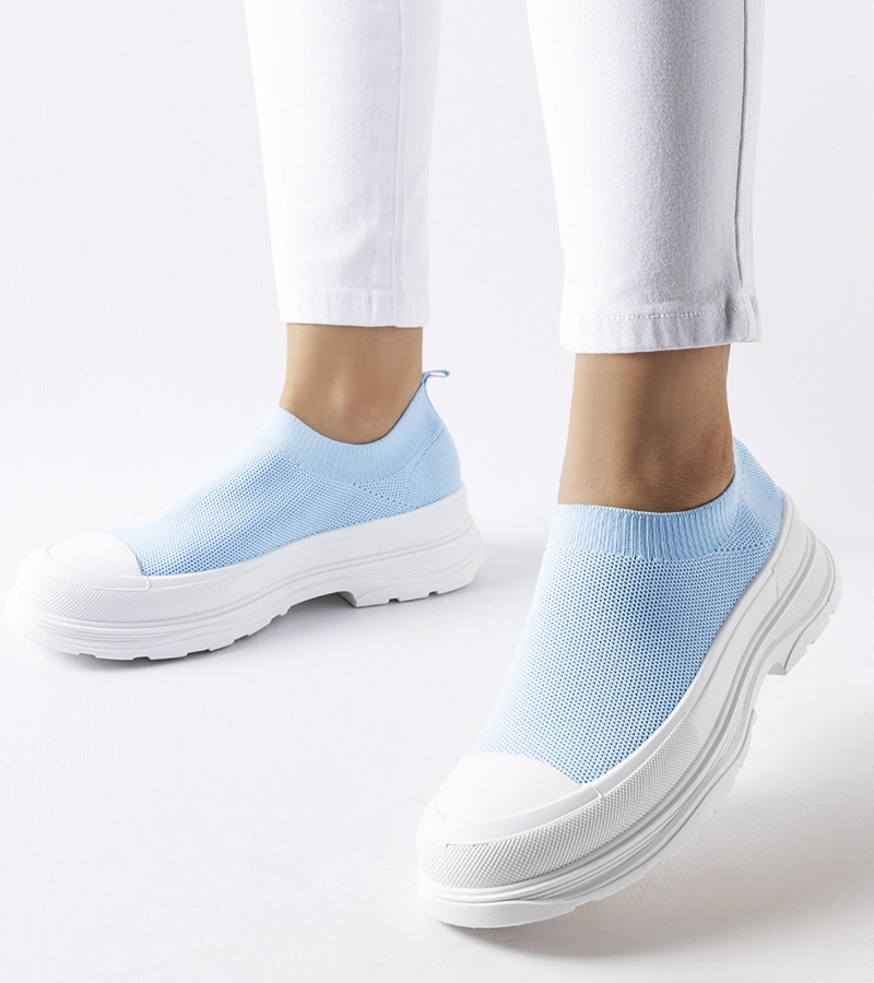 Niebieskie wsuwane trampki na platformie