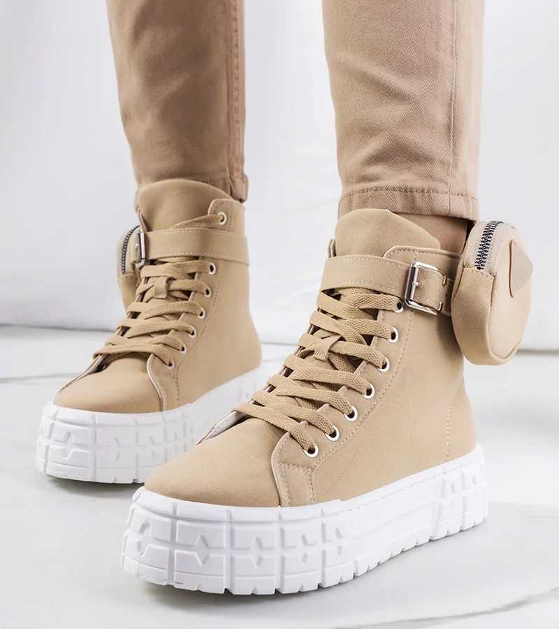 Beżowe trampki z saszetką