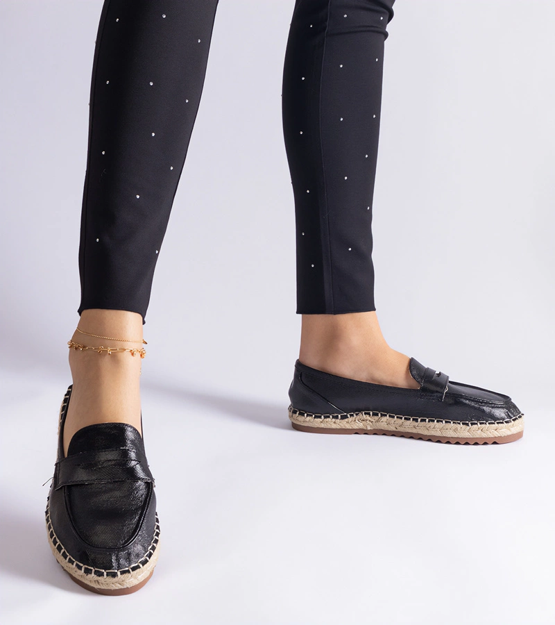 Czarne wsuwane espadryle na platformie