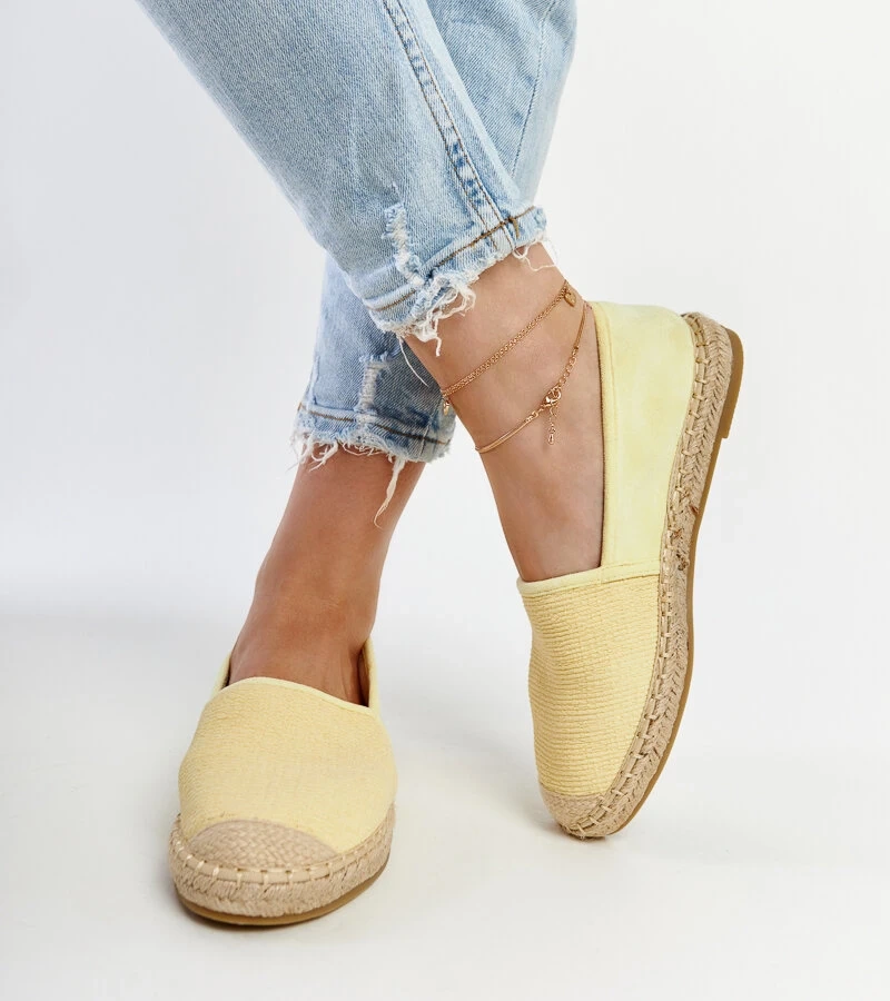 Żółte espadryle z połyskiem na platformie