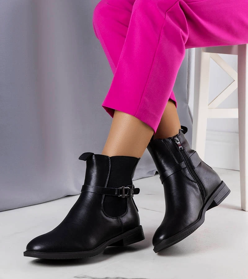 Czarne ocieplane botki z eko-skóry