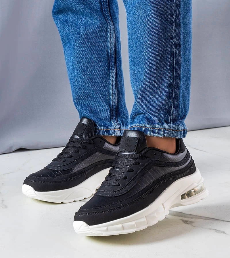 Czarne sportowe sneakersy
