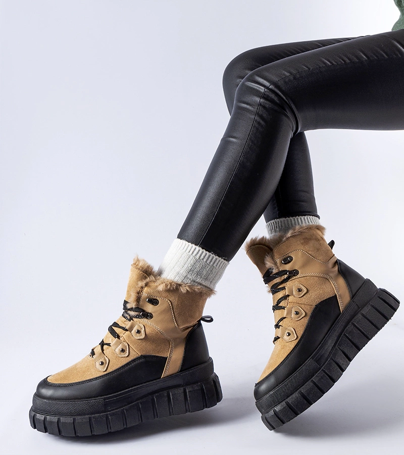 Beżowe botki na masywnej podeszwie