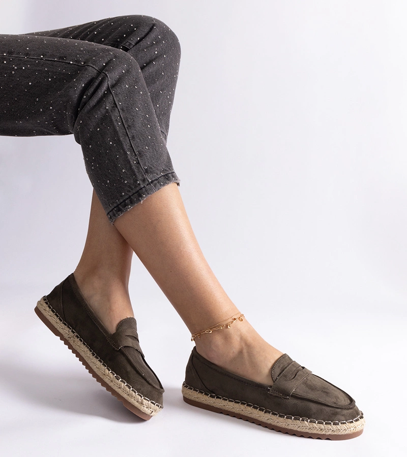 Zielone wsuwane espadryle na platformie