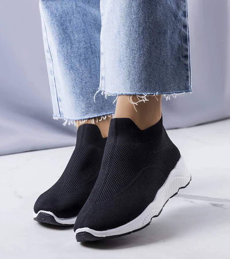 Czarne sneakersy skarpetkowe