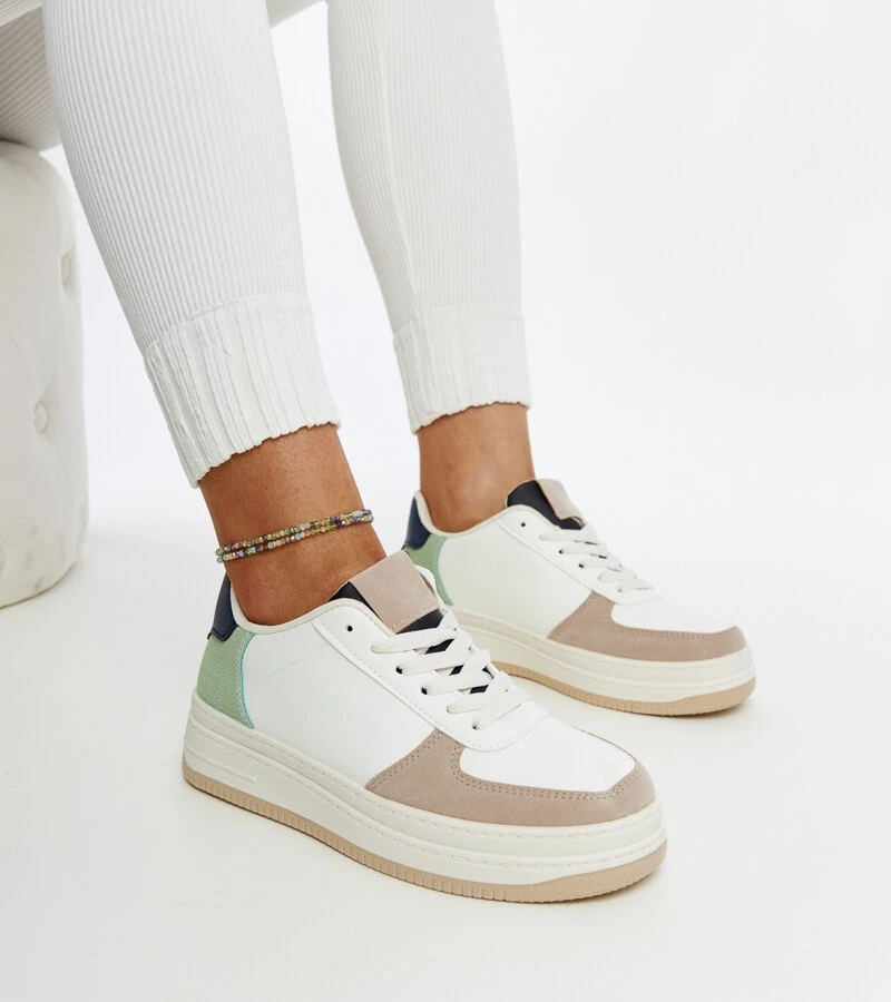 Wielokolorowe sneakersy na platformi