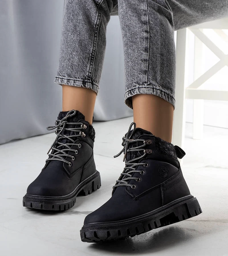 Czarne matowe traperki damskie