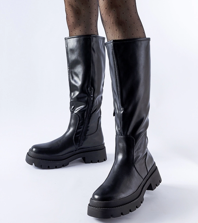 Czarne płaskie klasyczne kozaki