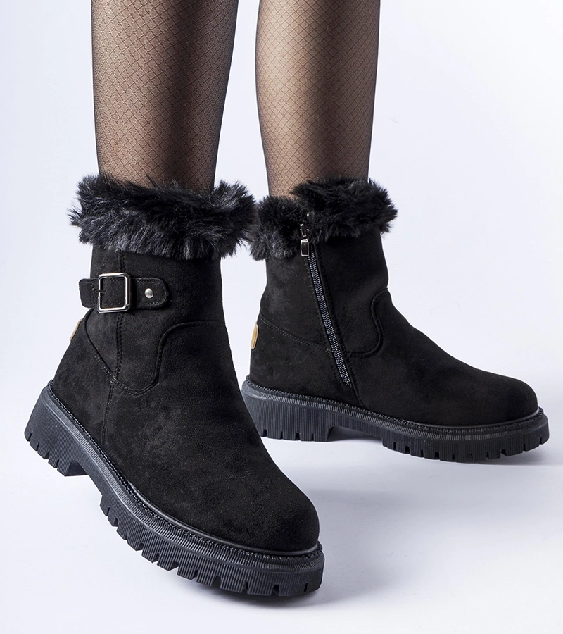 Czarne ocieplane botki z futerkiem