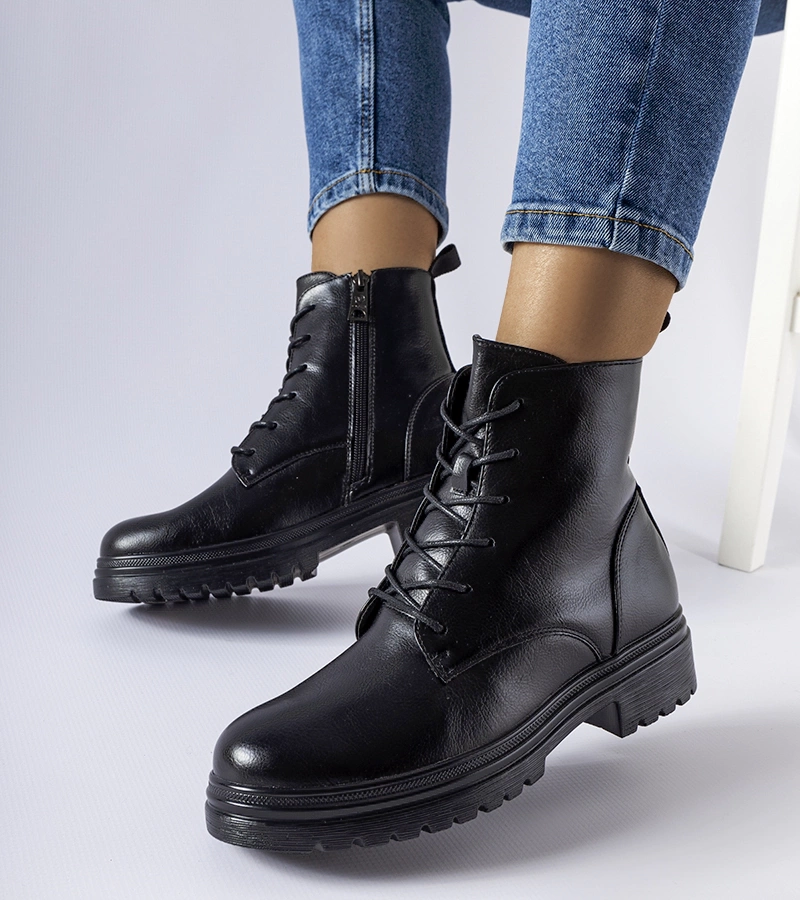 Czarne ocieplane traperki Vinceza