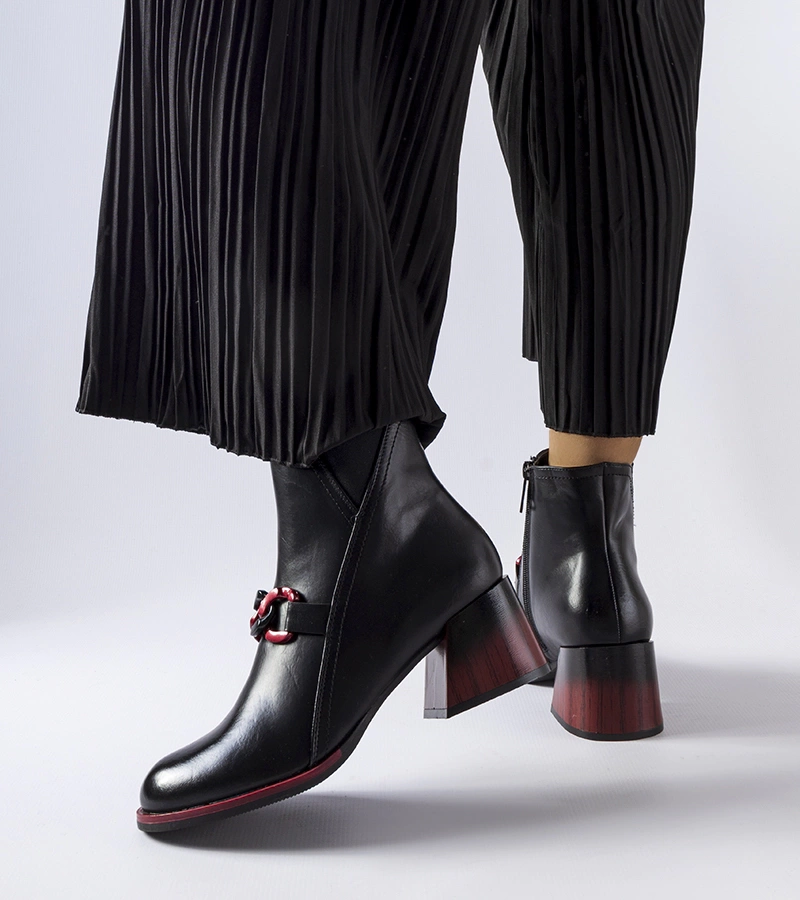 Czarne eleganckie botki na słupku Vinceza