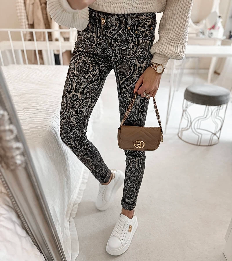 Czarne elastyczne spodnie