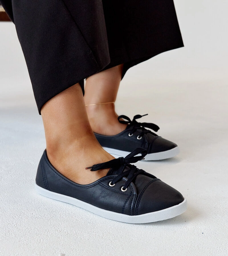 Granatowe tenisówki wsuwane eko skóra