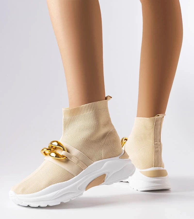 Beżowe sportowe sneakersy z łańcuchem