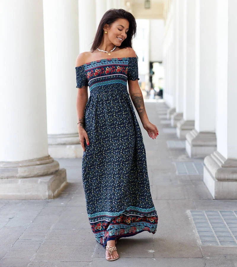 Granatowa sukienka maxi z marszczeniem