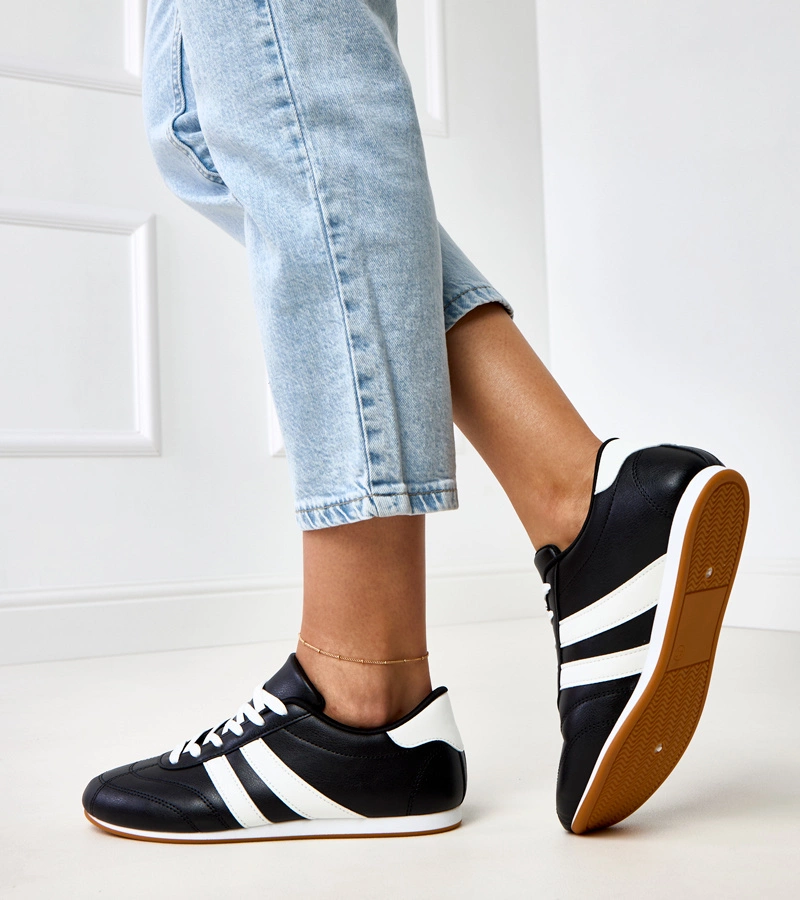 Hers czarne sneakersy damskie sportowe z białymi paskami