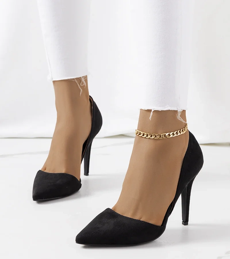 Czarne szpilki w szpic