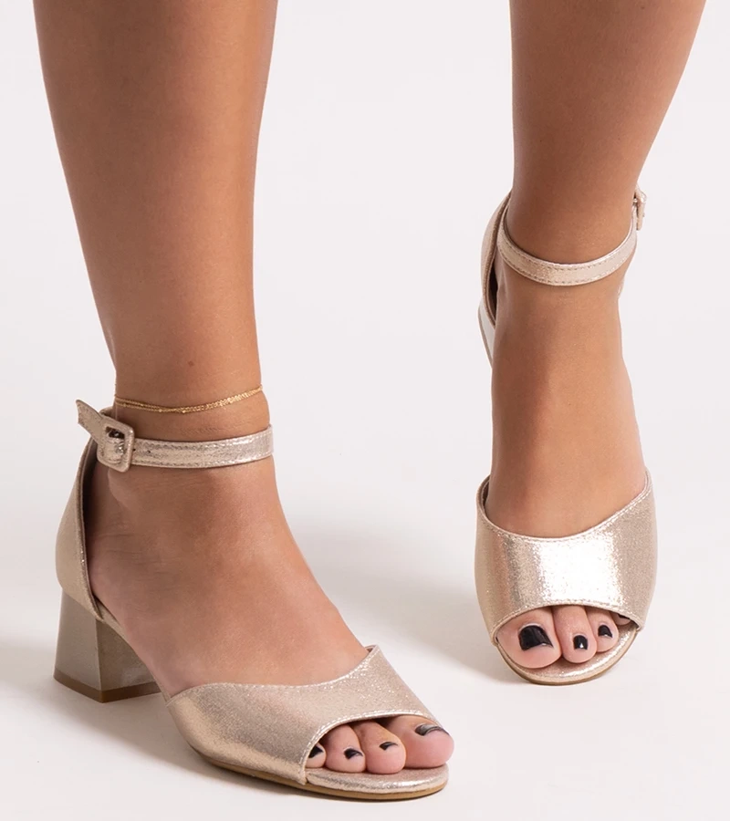 Sandały na słupku ze skórzana wkładką