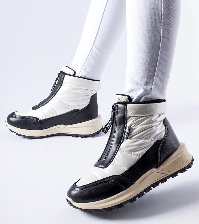 Białe ocieplane śniegowce na zamek