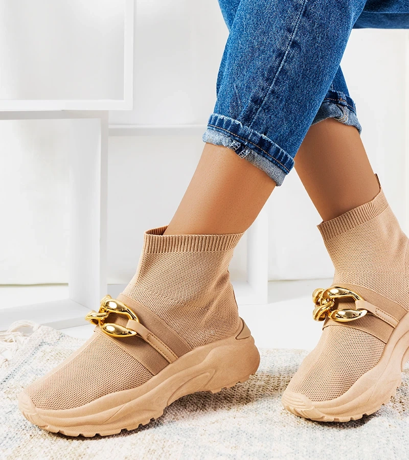 Wsuwane wysokie brązowe sneakersy ze złotą ozdobą