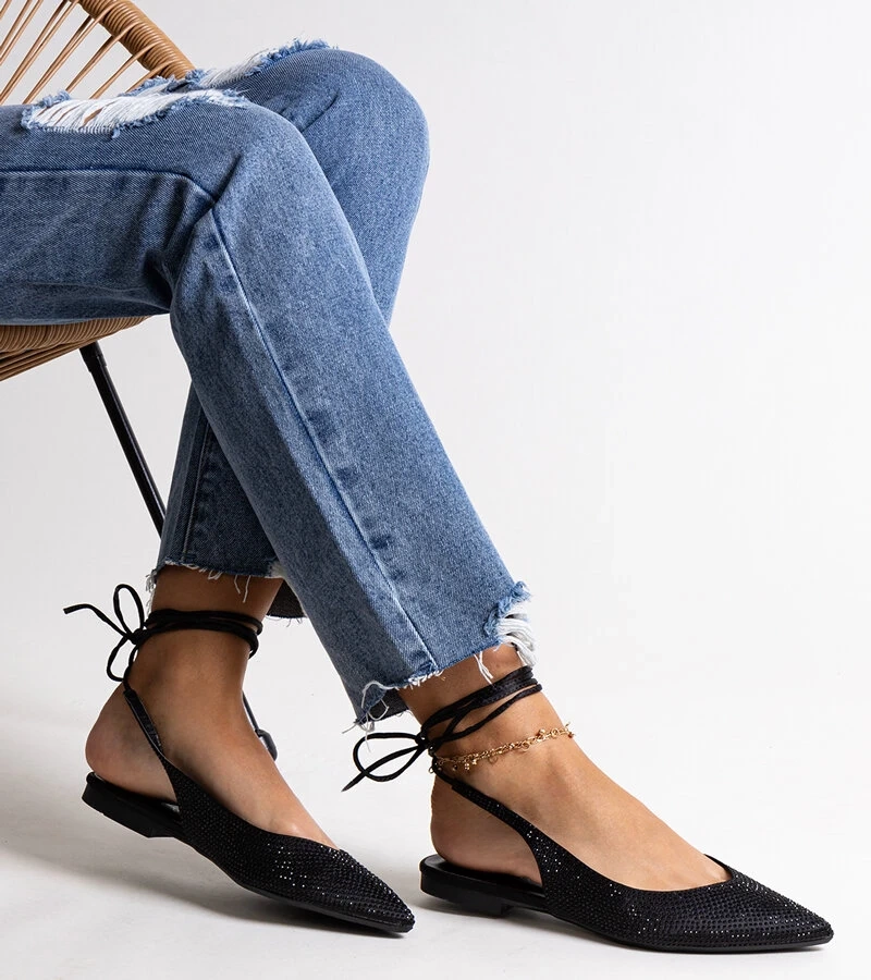 Wiązane czarne balerinki z cyrkoniami