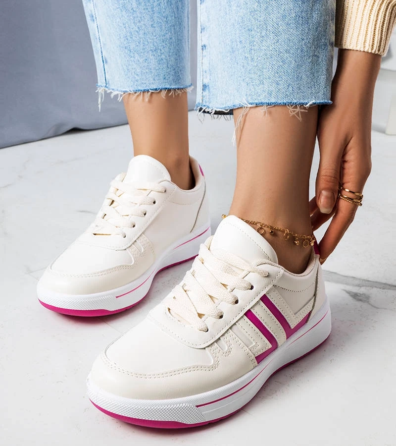 Beżowe sneakersy na grubszej podeszwie