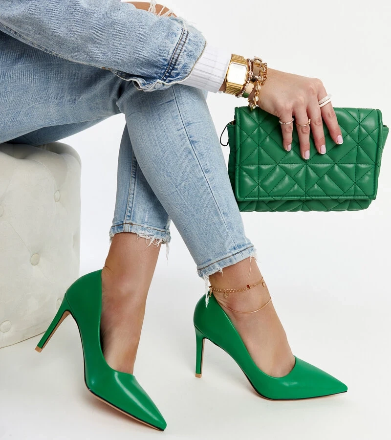 Zielone klasyczne szpilki