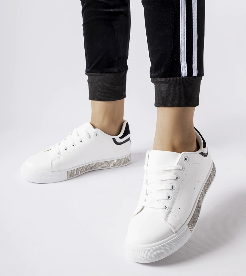 Biało-czarne sneakersy z cyrkoniami