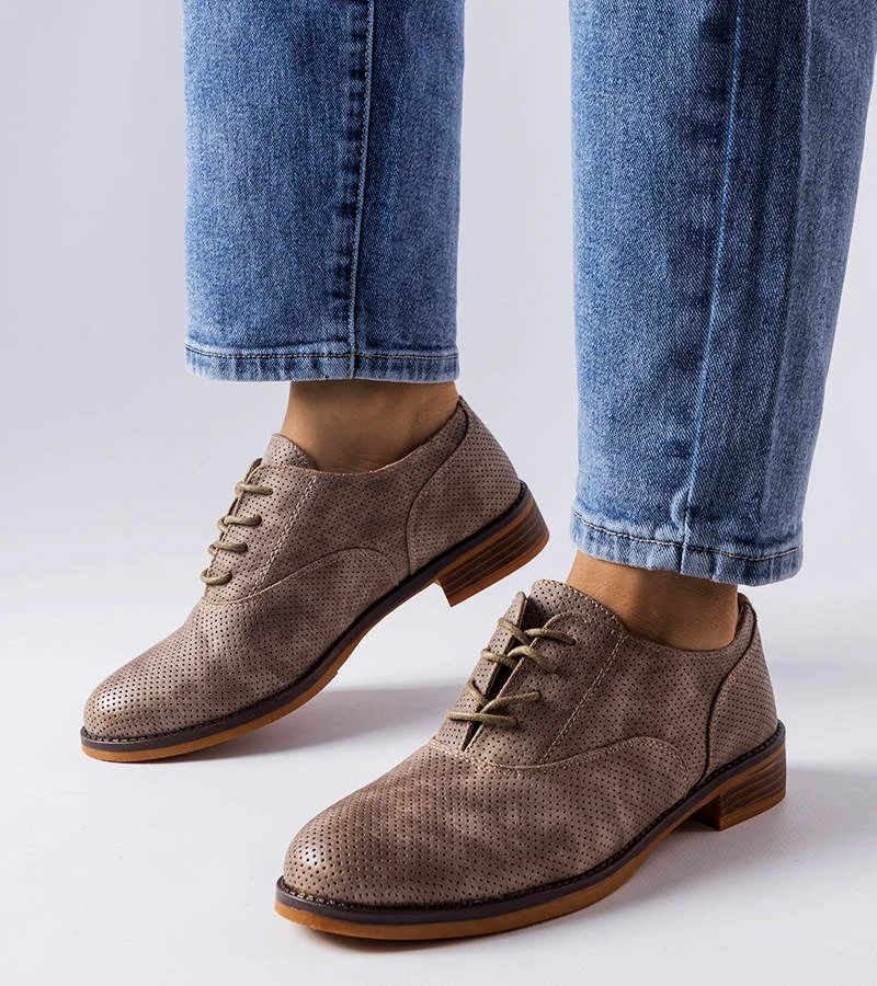 Szare eleganckie półbuty z ażurowej ekoskóry