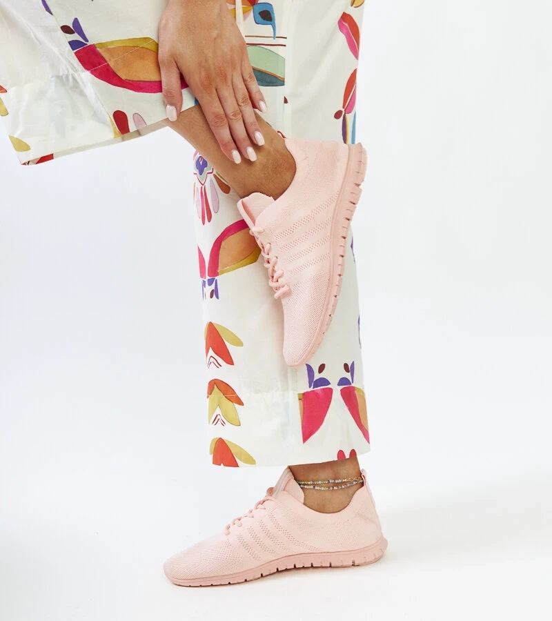 Różowe sneakersy sportowe