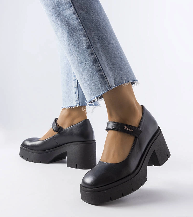 Czarne skórzane czółenka na słupku Karino