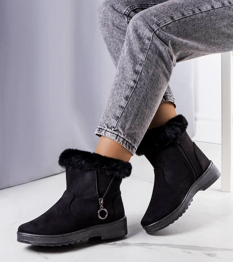 Czarne ocieplane botki z zamkiem