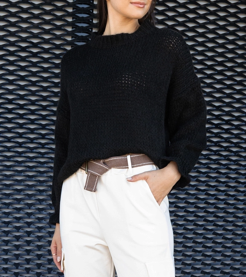 Czarny asymetryczny sweterek oversize