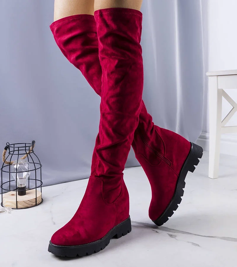 Bordowe kozaki na masywnej koturnie