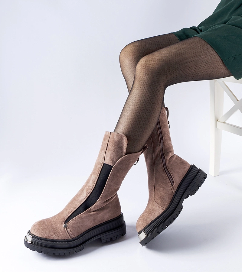 Brązowe ocieplane botki z ozdobnym noskiem