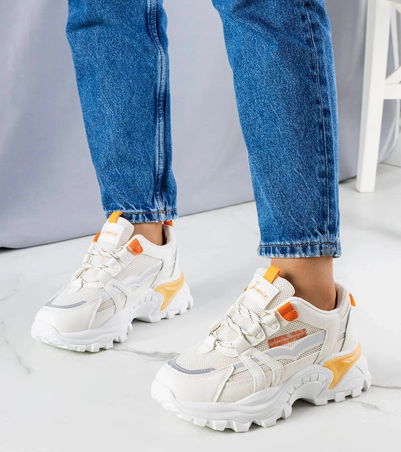 Beżowe sportowe sneakersy