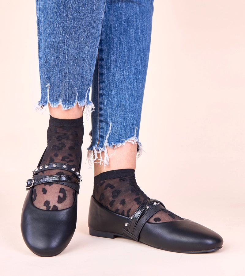 Hers Czarne baleriny z ozdobnymi paskami