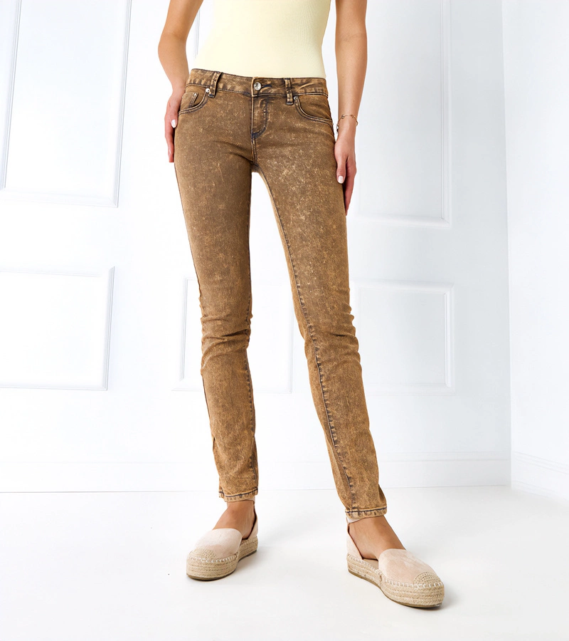 Brązowe elastyczne spodnie