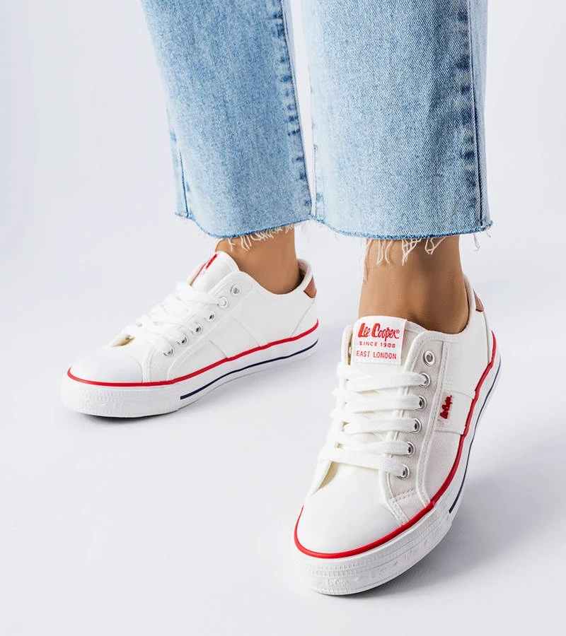 Białe trampki Lee Cooper LCW-22-31-0862L