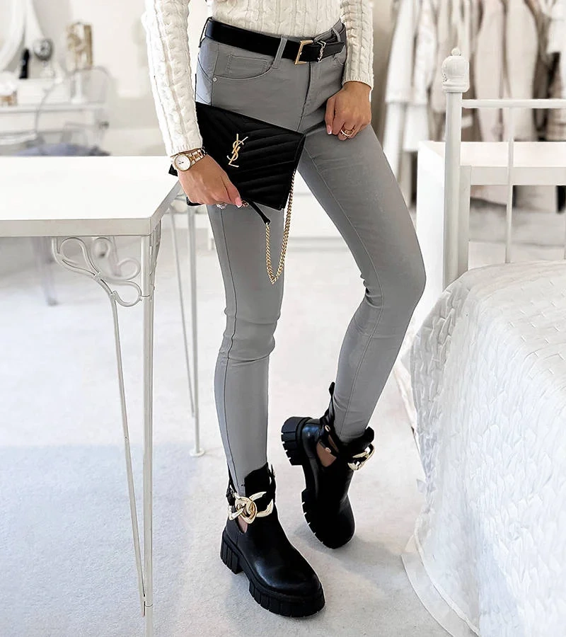 Szare spodnie woskowane matowe