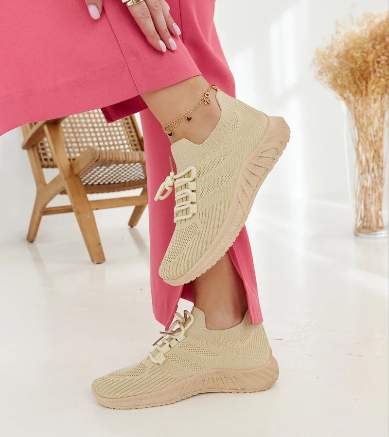 Beżowe materiałowe sneakersy