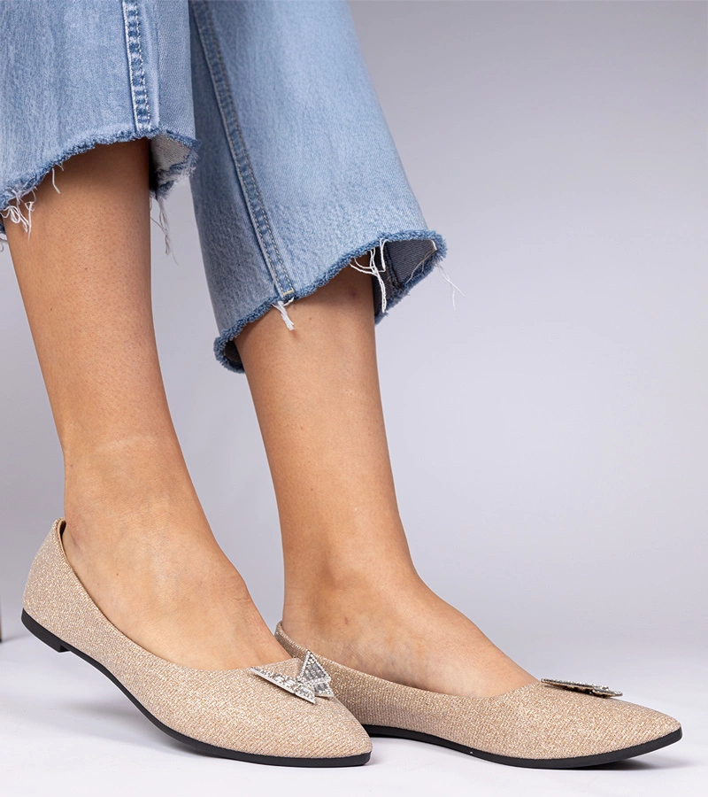 Hers Szampańskie damskie balerinki brokatowe z motylkiem