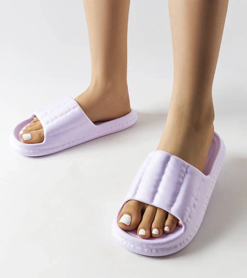 Fioletowe sportowe klapki